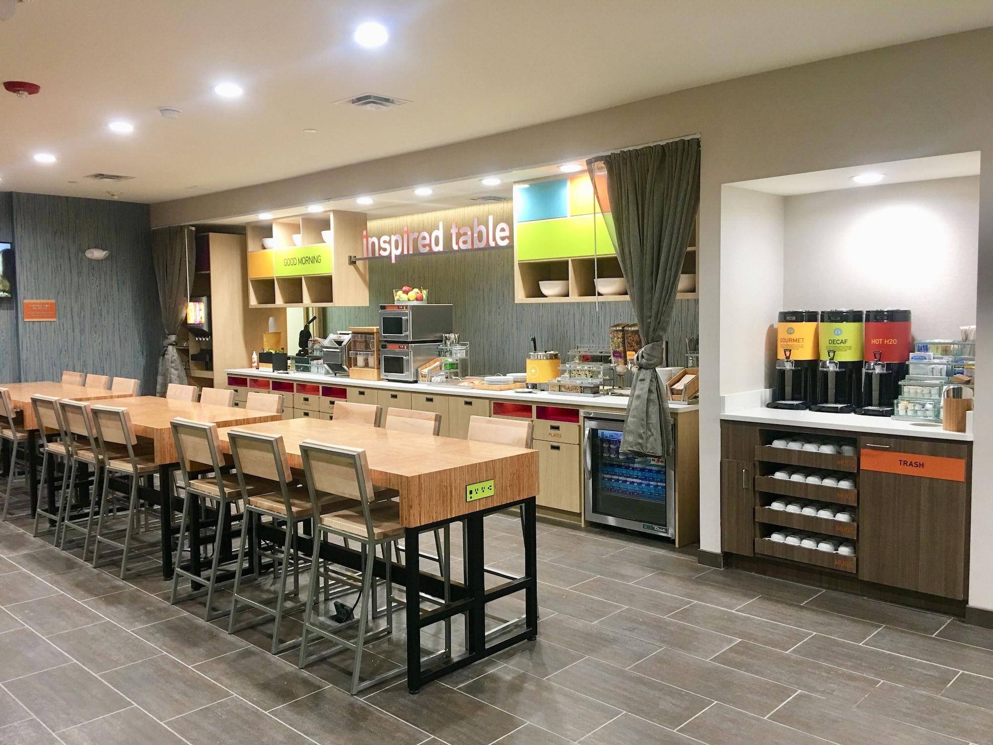 查尔斯湖希尔顿惠庭酒店 莱克查尔斯 外观 照片